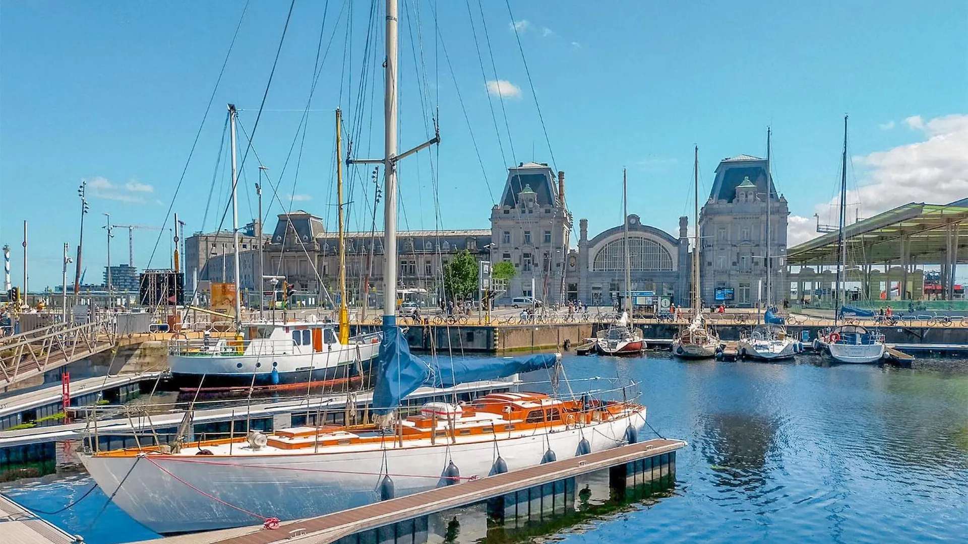1 Bedroom Cozy Apartment In Oostende 0*,  België